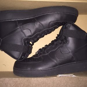 Air Force 1 high ‘07 worn once